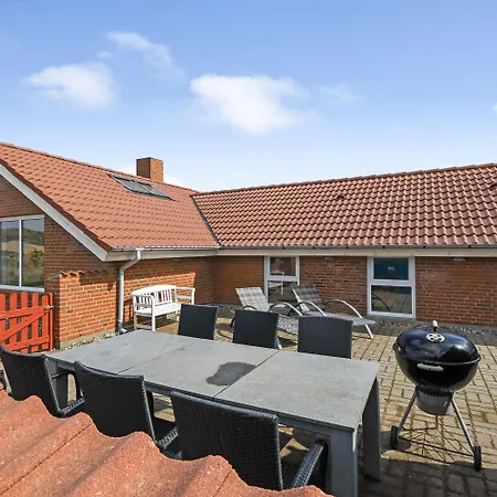 With And Pool By The Sea - Sj670 Harboør