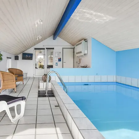 Casa de Férias With And Pool By The Sea - Sj670 Harboør