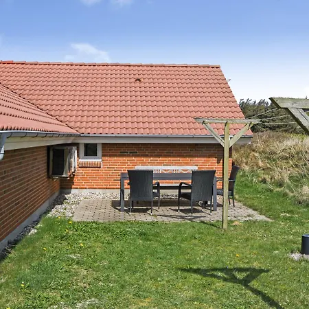 With And Pool By The Sea - Sj670 *