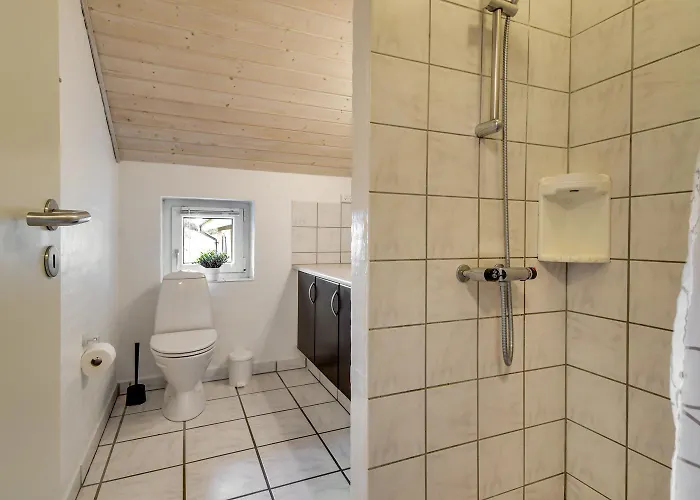 With And Pool By The Sea - Sj670 Vakantiehuis