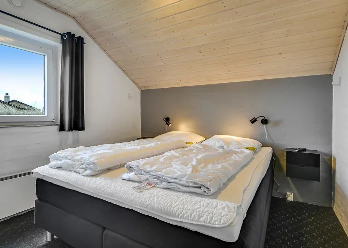 With And Pool By The Sea - Sj670 Vakantiehuis Harboør