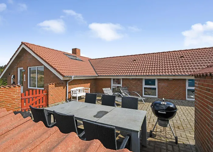 With And Pool By The Sea - Sj670 Harboør