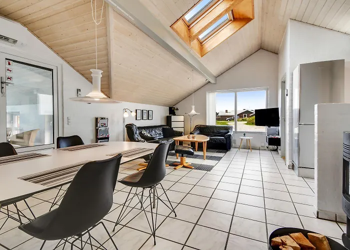 With And Pool By The Sea - Sj670 * Harboør