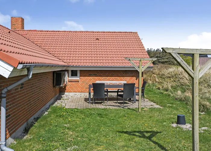 With And Pool By The Sea - Sj670 *