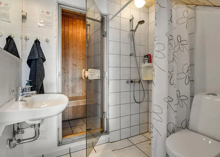 With And Pool By The Sea - Sj670 Harboør